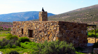 Cederberg Accomodation - Zebra Chalet view of the stone chalet
